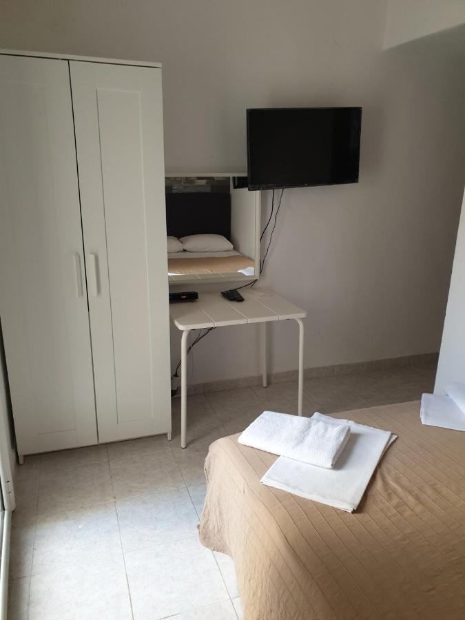 Sunset_Apartments Only 15 Meters From The Sea Neos Marmaras Exterior foto