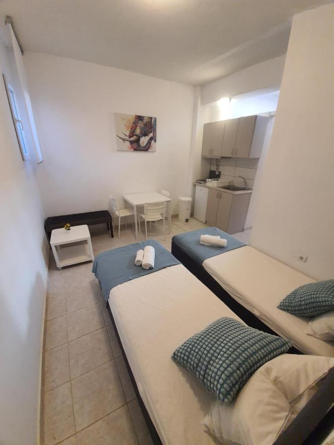Sunset_Apartments Only 15 Meters From The Sea Neos Marmaras Exterior foto