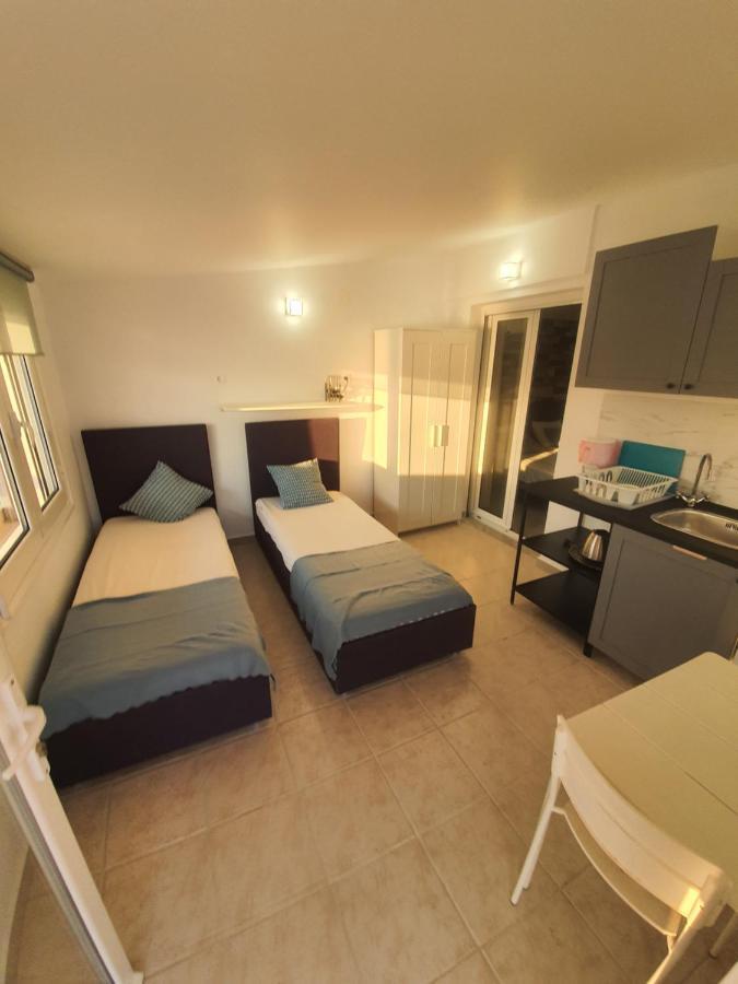 Sunset_Apartments Only 15 Meters From The Sea Neos Marmaras Exterior foto