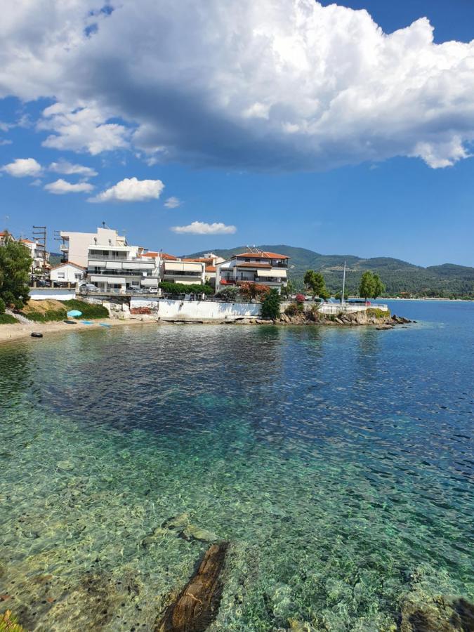 Sunset_Apartments Only 15 Meters From The Sea Neos Marmaras Exterior foto